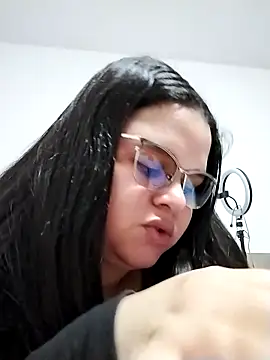 Snapshot of SamanthaStonee chatting on 02.25.26 SamanthaStonee online show from 02.25.26