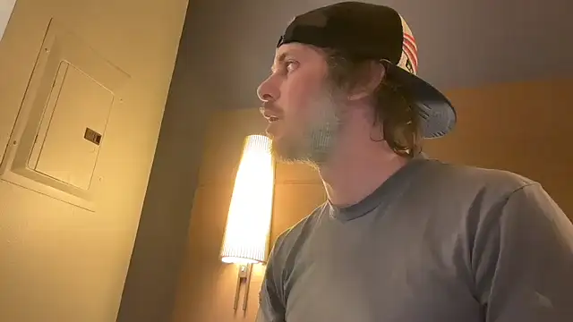 Snapshot of mr_mrs_glitter chatting on 03.10.26 mr mrs glitter online show from 03.10.26