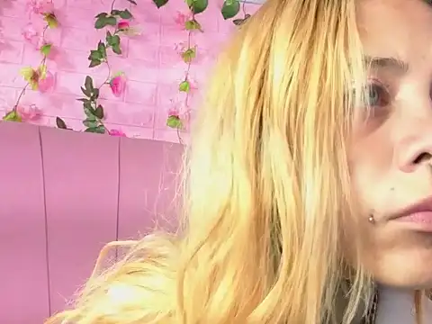 Dakota Angell  online show from 05.07.26