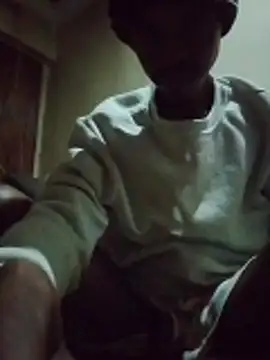 Snapshot of LLYSL chatting on 02.14.26 LLYSL online show from 02.14.26