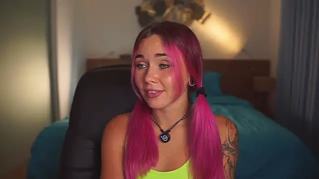 Sarah Pink online show from 01.19.26