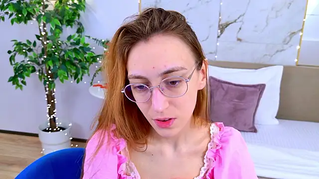 LeyaAtwood online show from 02.14.26