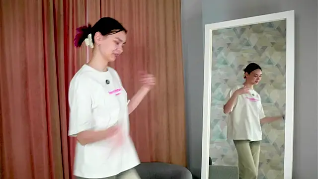 Snapshot of EddieChery chatting on 02.02.26 EddieChery online show from 02.02.26