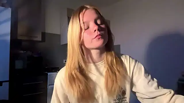 Tiffany Muse online show from 04.18.26