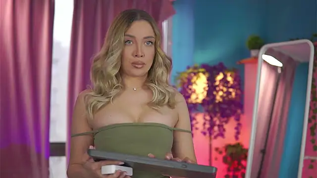 Snapshot of NadyaBlue chatting on 03.02.26 NadyaBlue online show from 03.02.26