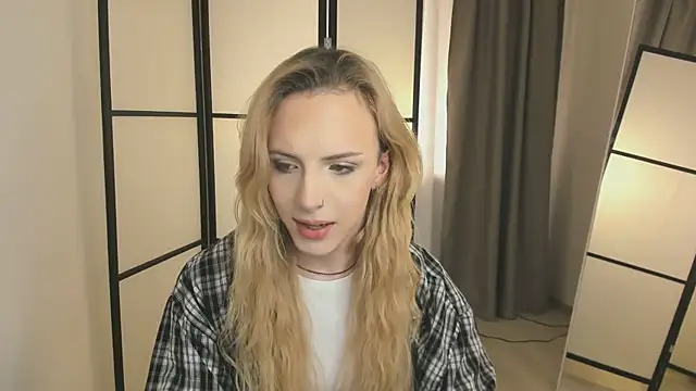 Snapshot of Tiffany__King chatting on 03.14.26 Tiffany King online show from 03.14.26