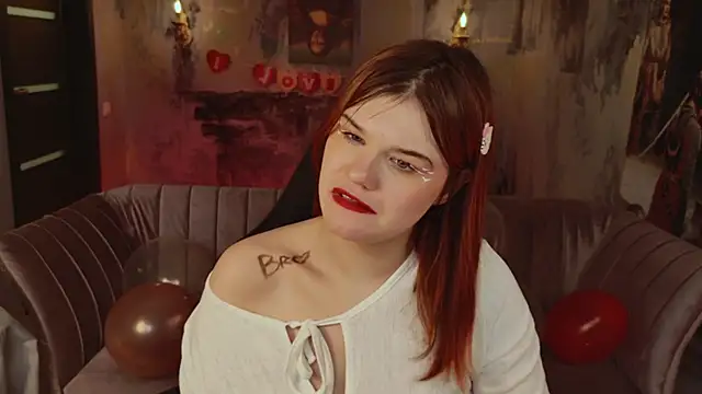 Snapshot of EllieFoxy chatting on 02.15.26 EllieFoxy online show from 02.15.26