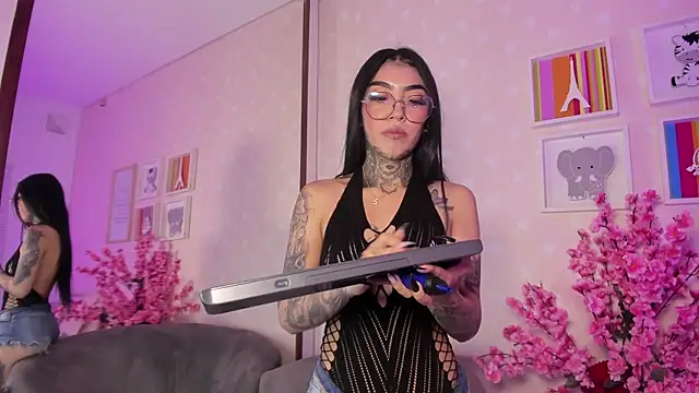 Ashley Blum  online show from 03.15.26