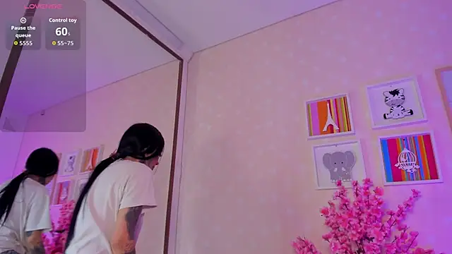 Ashley Blum  online show from 04.14.26