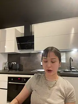 Just-Lilly online show from 06.23.26