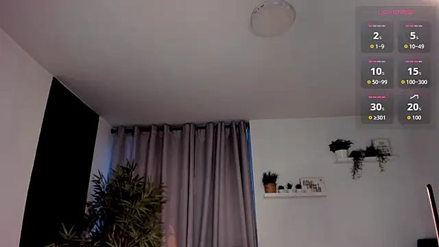 moonhelen online show from 07.15.26