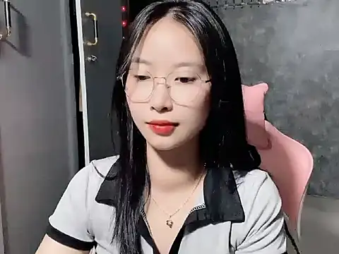 Linne6789 online show from 03.04.26