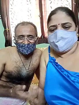 Snapshot of HoneyHush chatting on 02.09.26 HoneyHush online show from 02.09.26