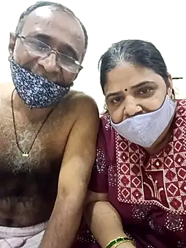 HoneyHush online show from 04.27.26