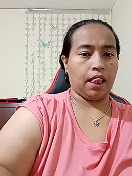Snapshot of BustySexy_Nataly chatting on 05.14.26 BustySexy Nataly online show from 05.14.26