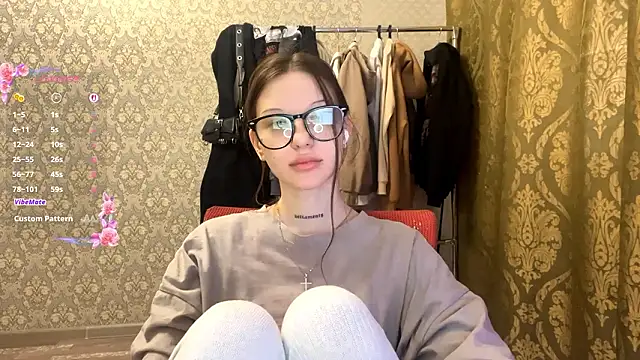 Snapshot of LumPetal chatting on 02.12.26 LumPetal online show from 02.12.26