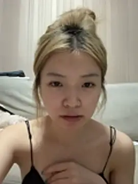 Snapshot of Rabbit-15 chatting on 06.24.26 Rabbit-15 online show from 06.24.26