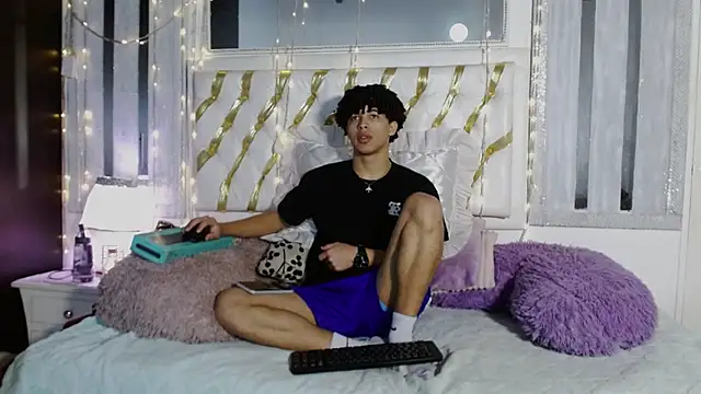 Snapshot of ian_smith_ chatting on 02.05.26 ian smith online show from 02.05.26