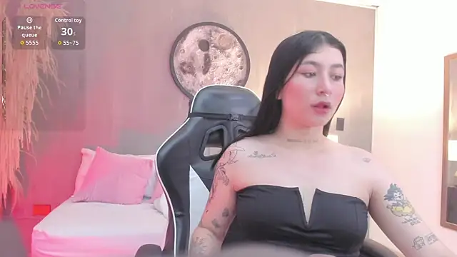charlottee27  online show from 06.12.26