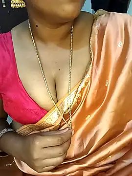 Snapshot of Chinnima143 chatting on 06.26.26 Chinnima143 online show from 06.26.26