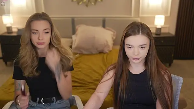 Snapshot of Zlata_Sky chatting on 09.26.25 Zlata Sky online show from 09.26.25