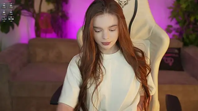 Snapshot of Zlata_Sky chatting on 10.26.25 Zlata Sky online show from 10.26.25