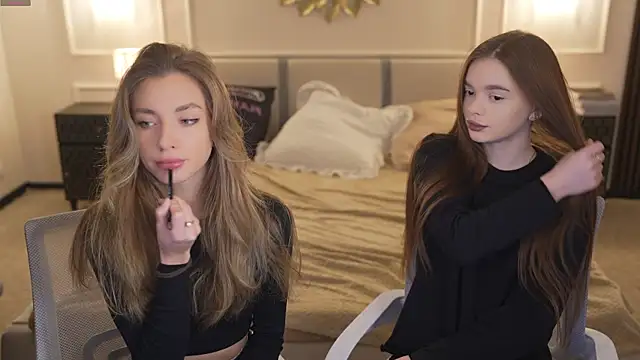 Snapshot of Zlata_Sky chatting on 11.03.25 Zlata Sky online show from 11.03.25