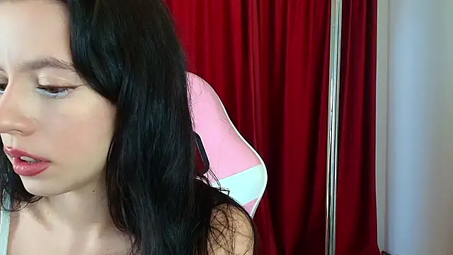 Snapshot of LunaAllure chatting on 02.11.26 LunaAllure online show from 02.11.26