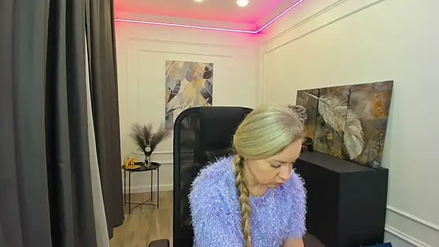Snapshot of CharlotteKerti chatting on 04.06.26 CharlotteKerti online show from 04.06.26