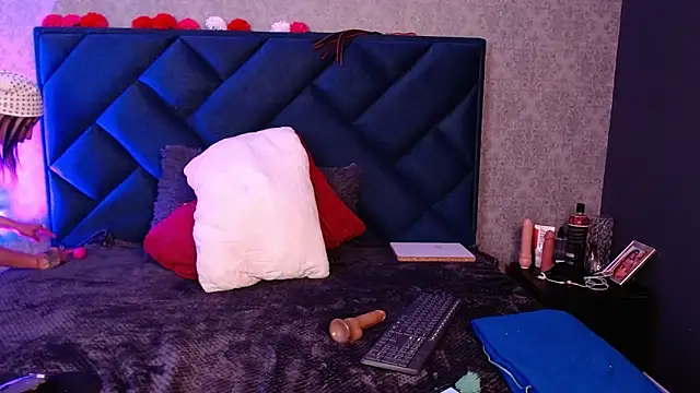 Lia tomson online show from 03.17.26