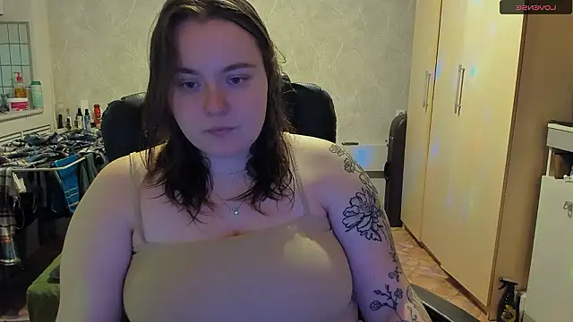 Snapshot of katya_idinax chatting on 02.16.26 katya idinax online show from 02.16.26