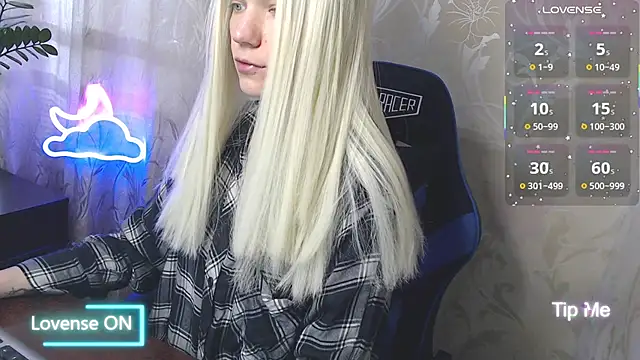 Shiny Victoria online show from 04.10.26