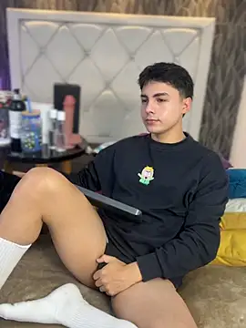 Samu Hott online show from 03.17.26