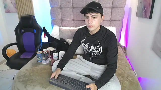 Samu Hott online show from 05.15.26