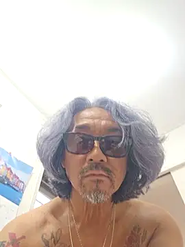 Snapshot of MtaS1 chatting on 02.13.26 MtaS1 online show from 02.13.26