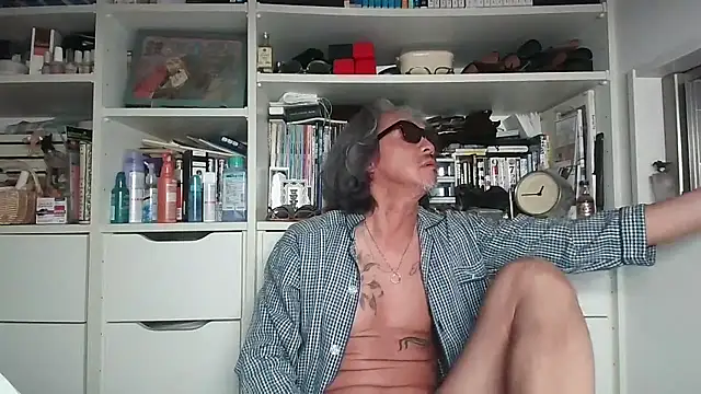 Snapshot of MtaS1 chatting on 06.06.26 MtaS1 online show from 06.06.26