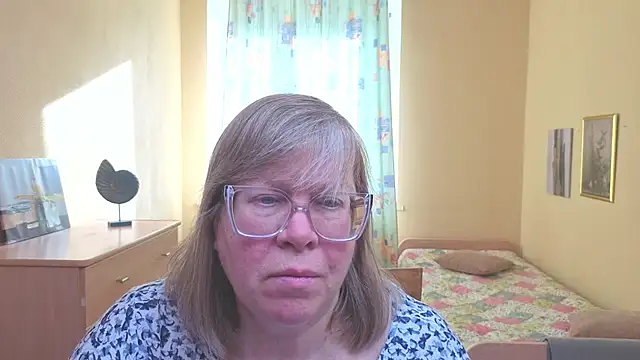 Emma Eclipsee online show from 02.18.26