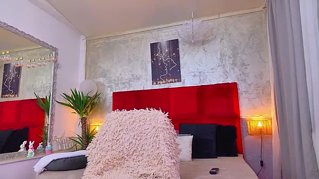 YasmineDelight online show from 04.23.26