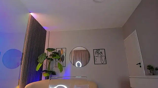 Snapshot of MissObsidian chatting on 02.26.26 MissObsidian online show from 02.26.26