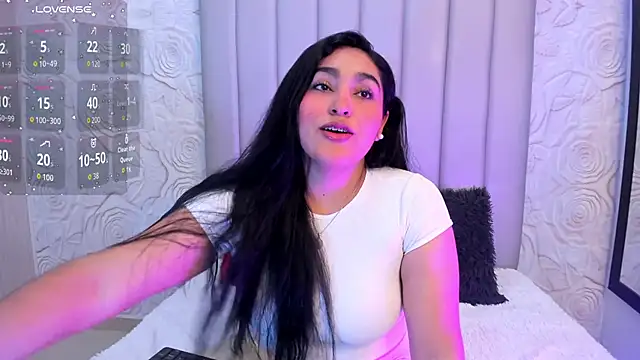 Snapshot of Lya_dubois_ chatting on 02.13.26 Lya dubois online show from 02.13.26