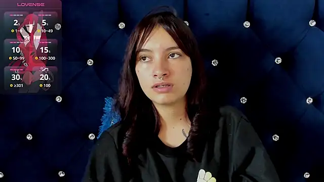 nahomy glow online show from 02.13.26