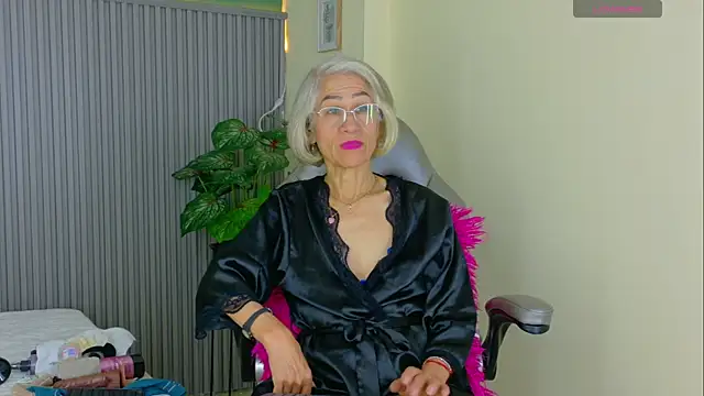 Snapshot of miss_monserrate01 chatting on 06.22.26 miss monserrate01 online show from 06.22.26