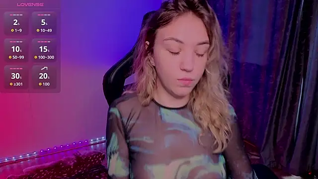 alice charm  online show from 03.20.26