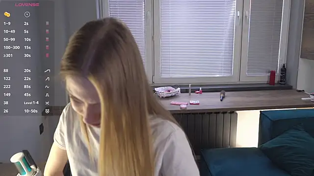 Snapshot of FranciscaGaring chatting on 02.11.26 FranciscaGaring online show from 02.11.26