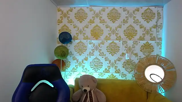 ALISS M  online show from 04.08.26