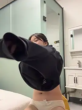 Snapshot of LXR77887 chatting on 02.17.26 LXR77887 online show from 02.17.26