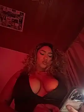 Maddy Beluci online show from 04.07.26