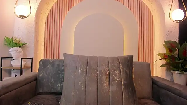 Snapshot of violet_scott_ chatting on 02.25.26 violet scott online show from 02.25.26