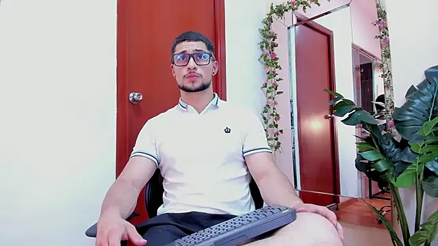 valenssio moretti online show from 02.28.26