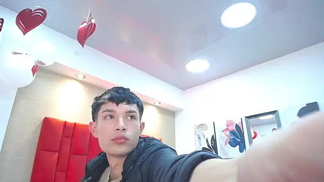 Skinny Office online show from 03.03.26